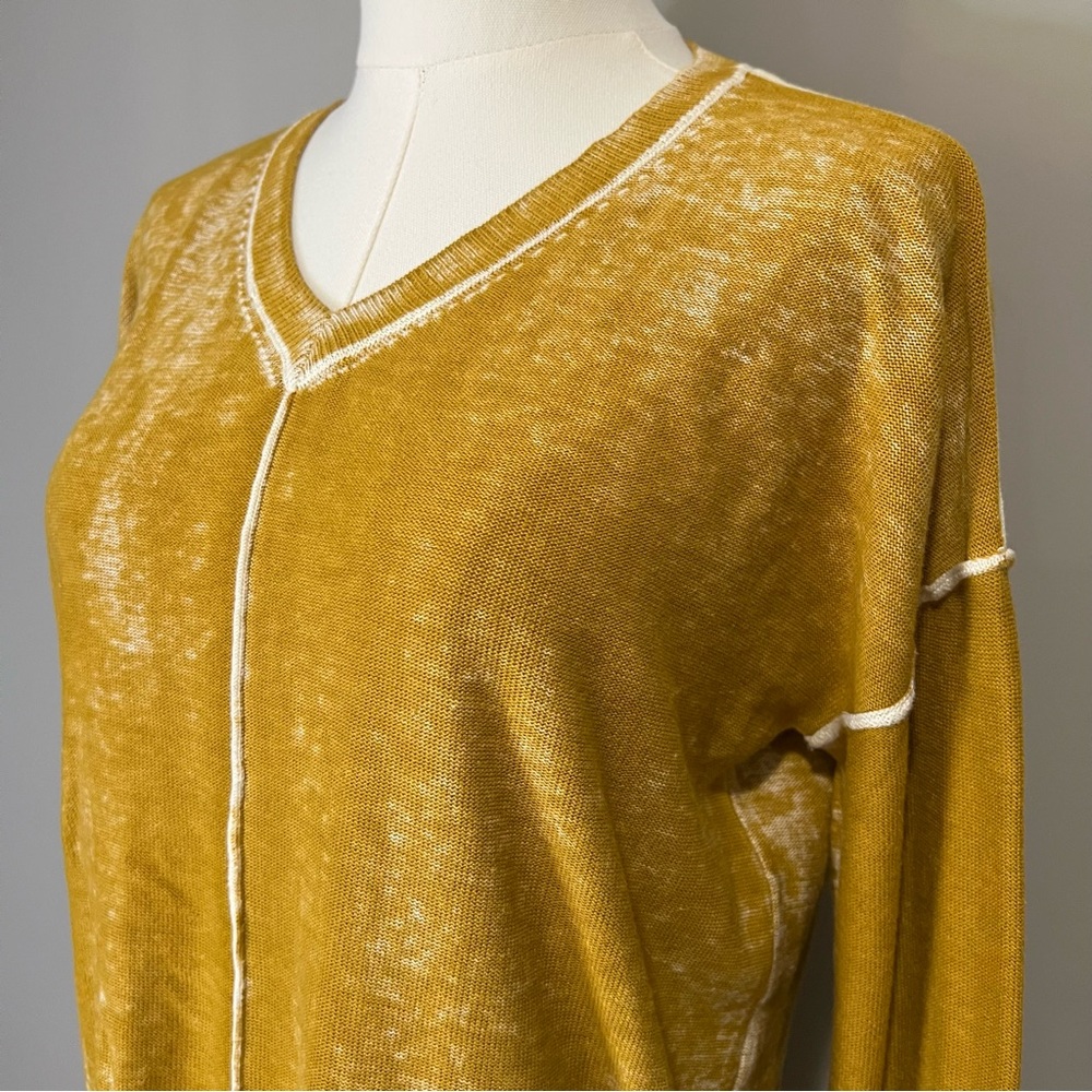Laurie Felt Yellow Distressed Lightweight V-Neck Sweater Size XXS - Picture 2 of 8